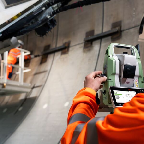 LEİCA TS20 ROBOTİK TOTAL STATİON