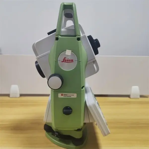 İkinci el Leica TS03 5'' R500 Total Station